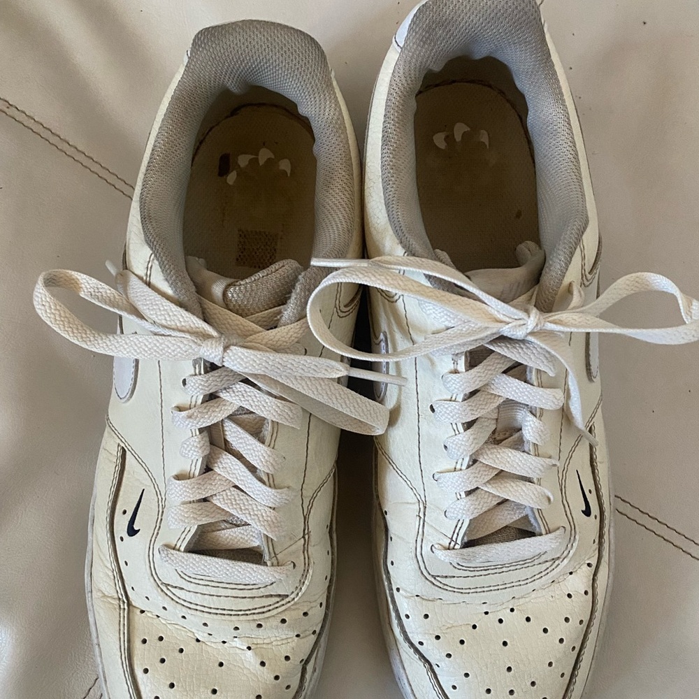 Used Nike Air Force Ones Womens 12 cream
